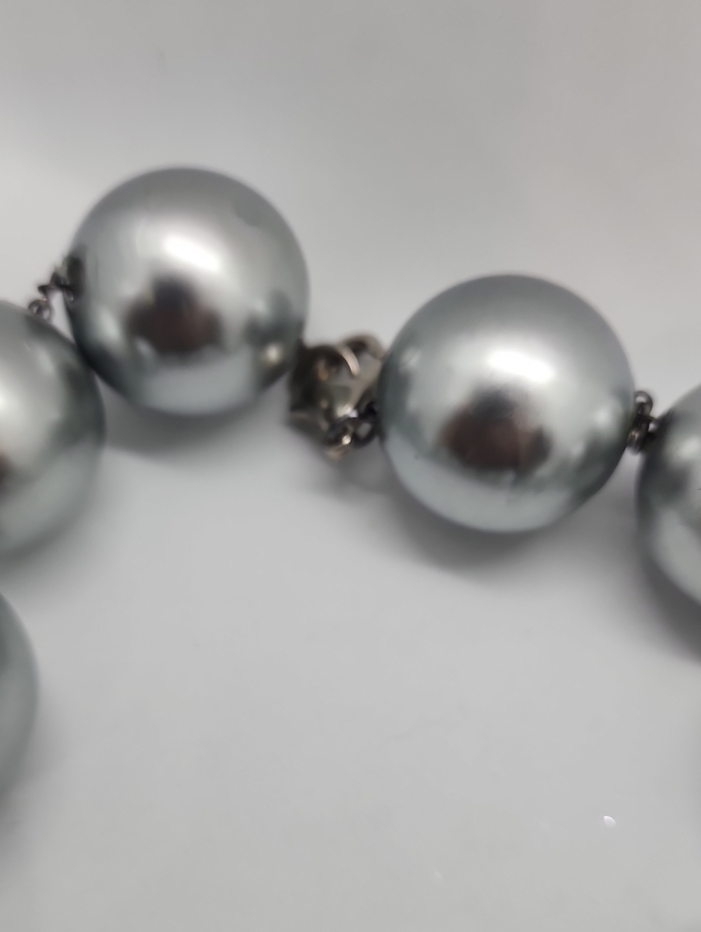 GASOLINE GLAMOUR FOXES PEARL NECKLACE 🦊💎✨ - Picture 10 of 10